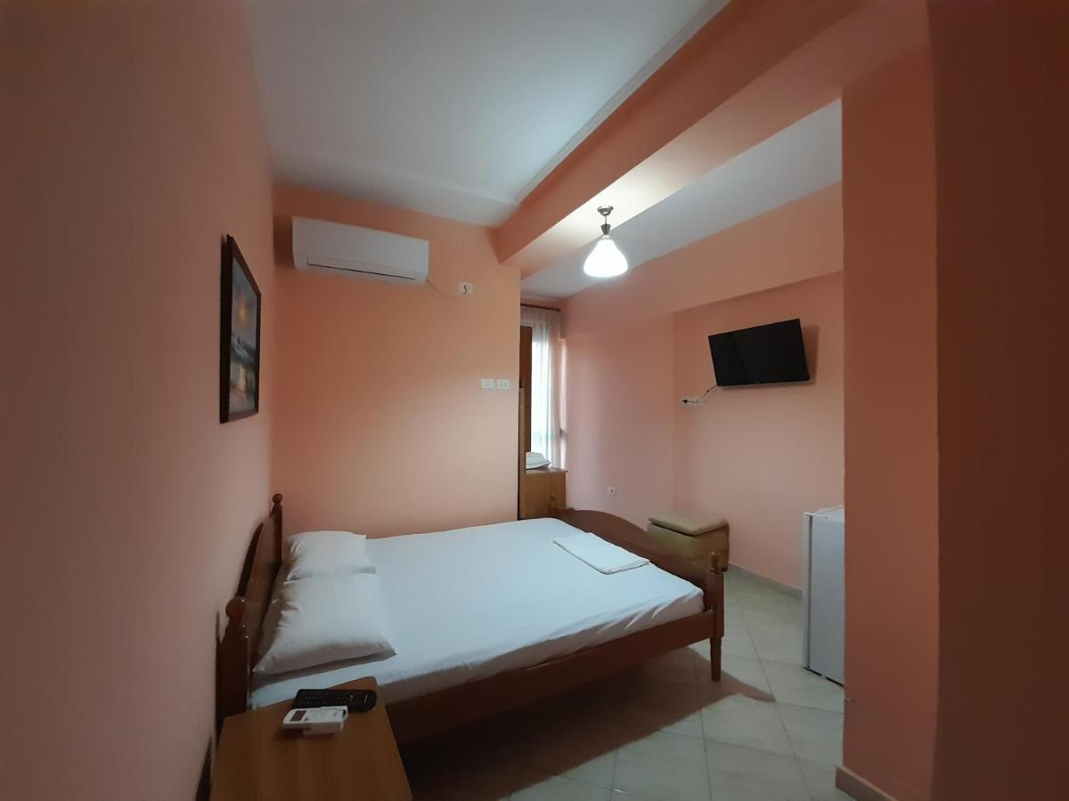 Hotel Rossi Vlorë Extérieur photo