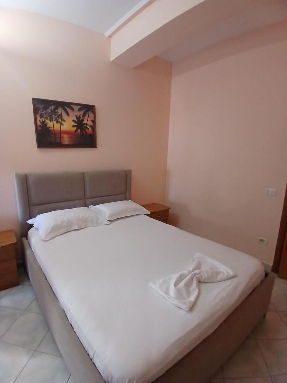 Hotel Rossi Vlorë Extérieur photo