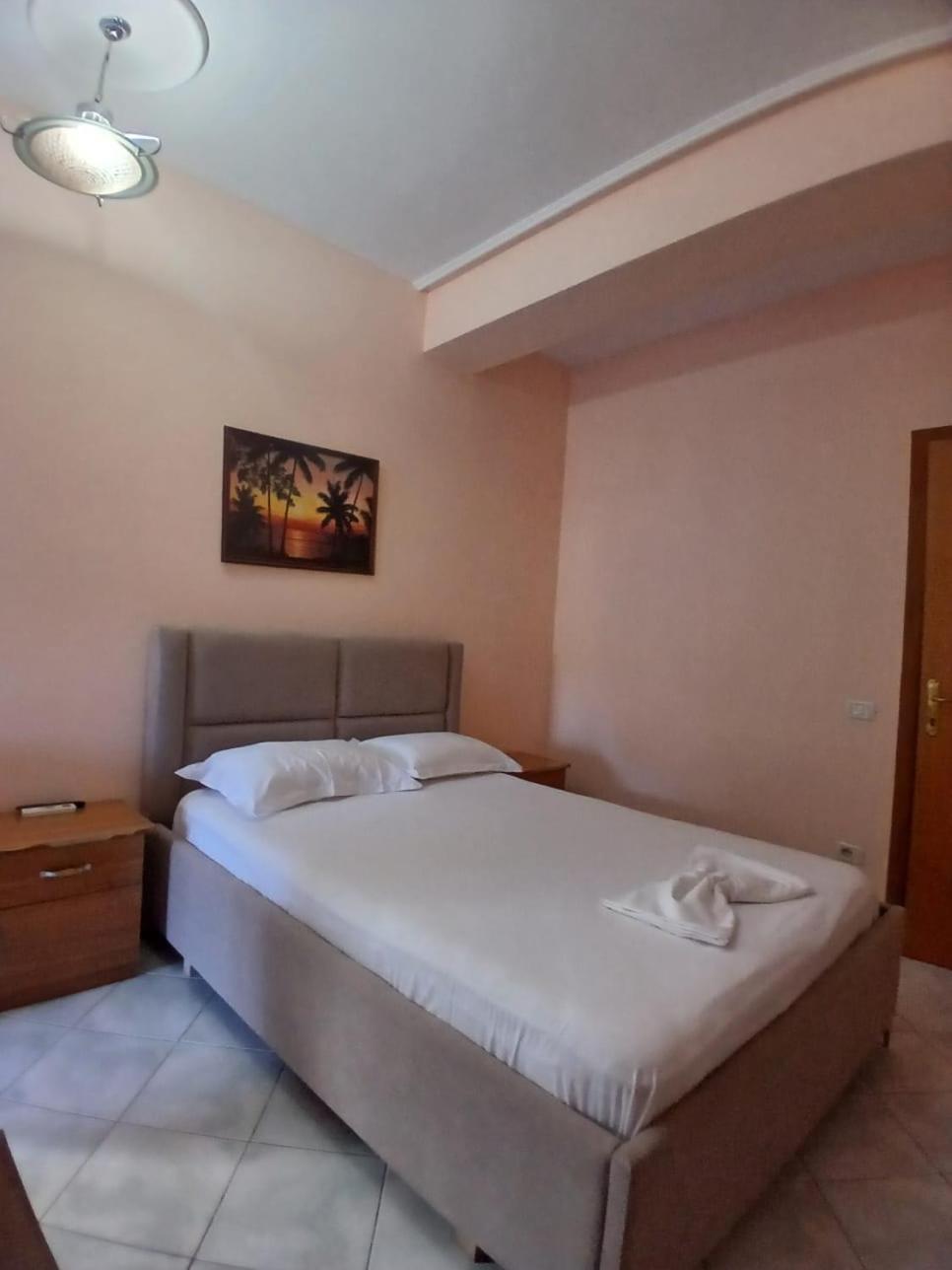 Hotel Rossi Vlorë Extérieur photo