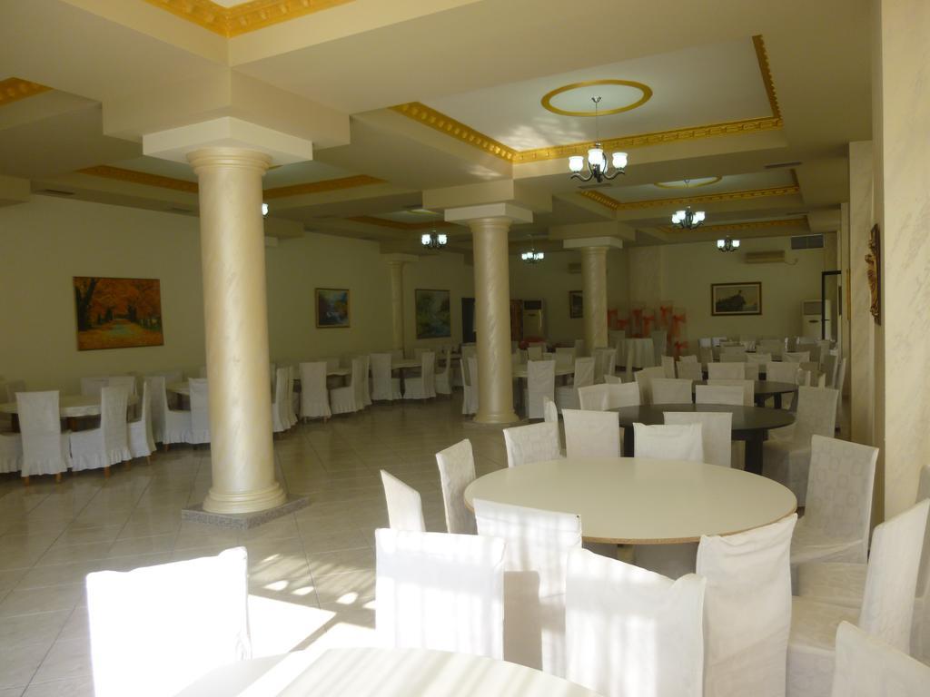 Hotel Rossi Vlorë Extérieur photo
